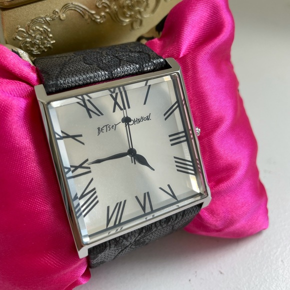 BETSEY JOHNSON unworn black lace mirror watch - Picture 1 of 6